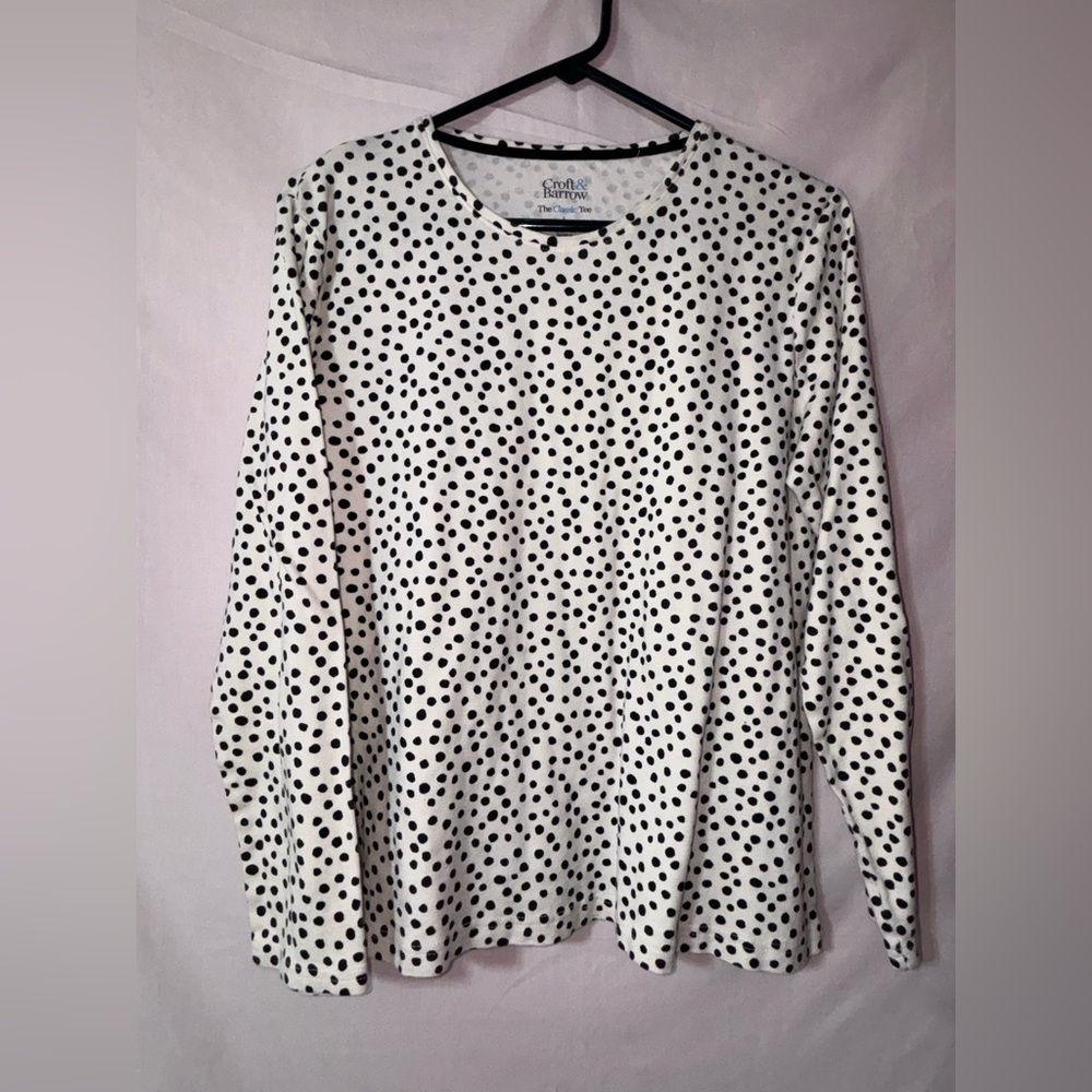 croft & barrow White Tee with Black Polka Dots